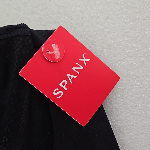 NWT SPANX Bra - Picture 4 of 5